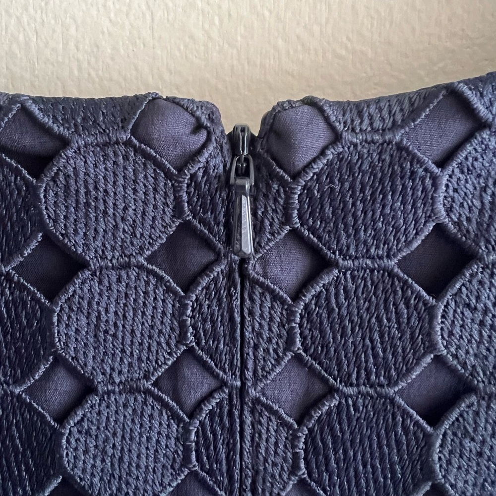 Banana Republic Navy Blue Eyelet Shift Dress Size 10 - Picture 4 of 4